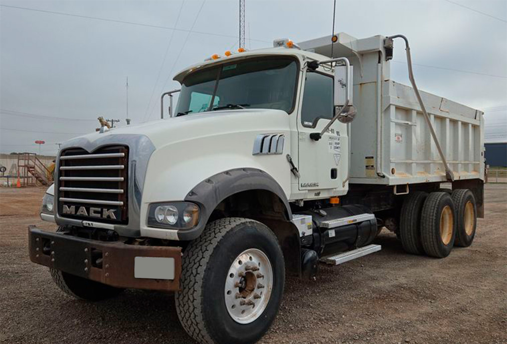 2009 Mack Granite