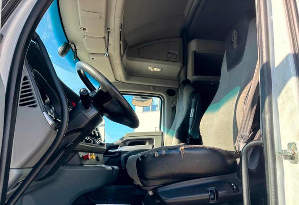 2020 Kenworth T680 Semi Truck