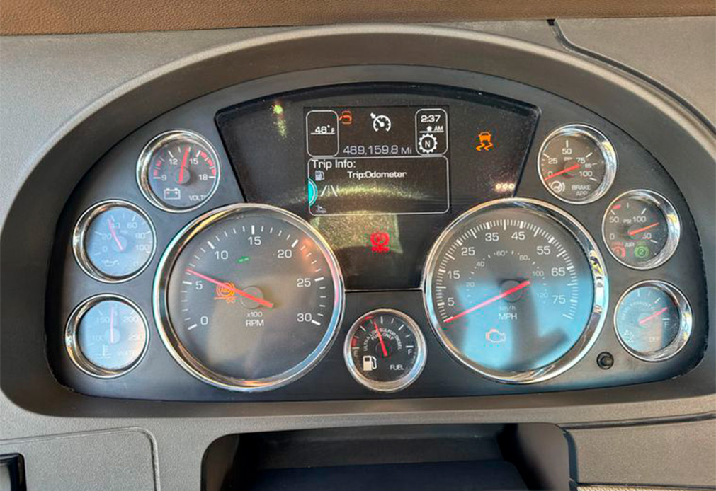 2016 Kenworth T680 Semi Truck