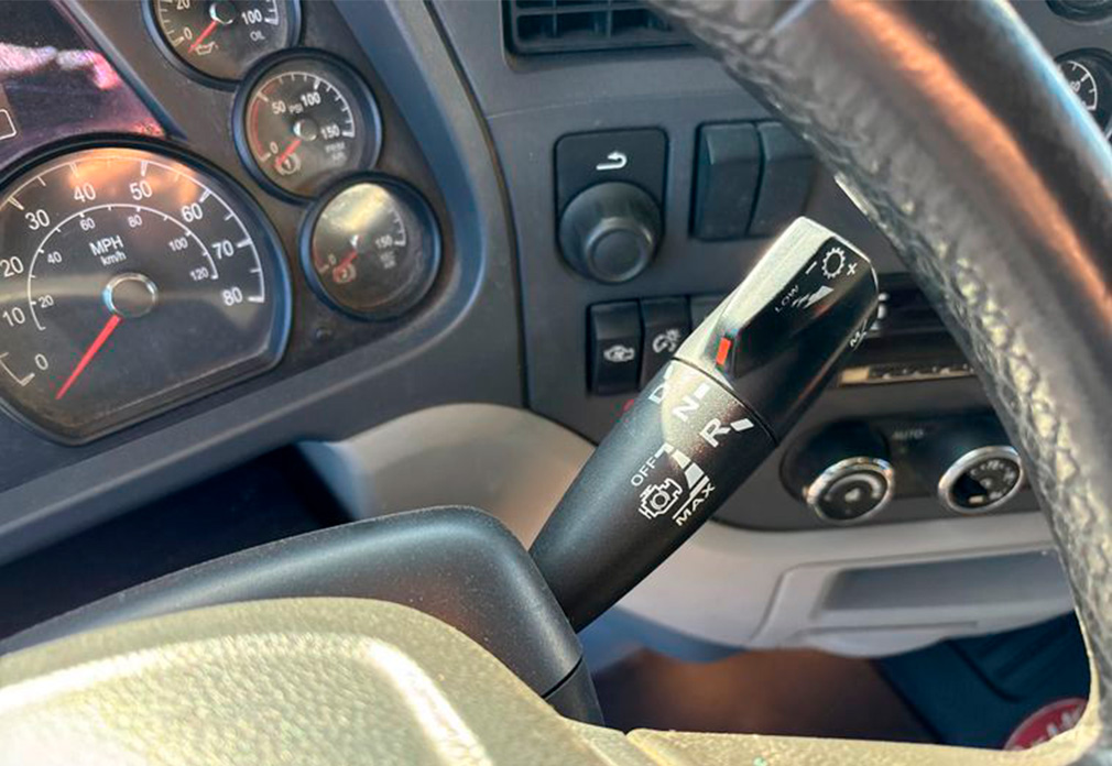 2019 Peterbilt 579 Semi Truck