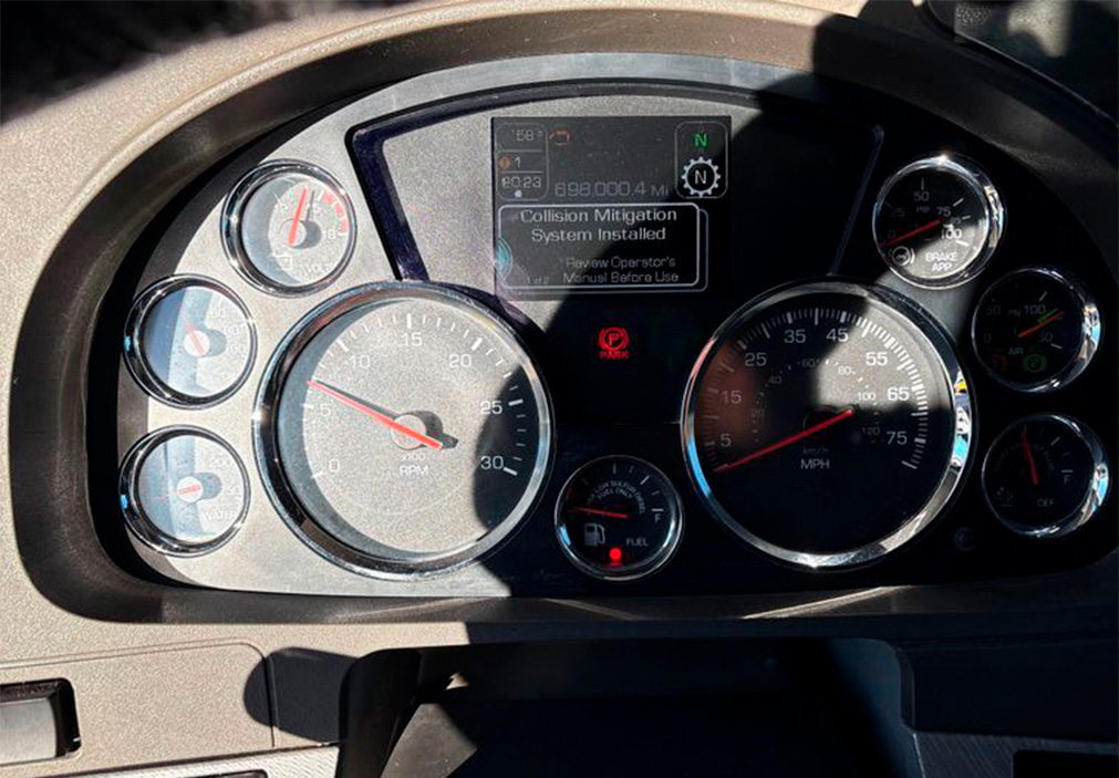 2019 Kenworth T680 Semi Truck