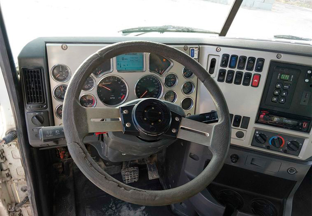 2014 Mack GU713 Dump Truck