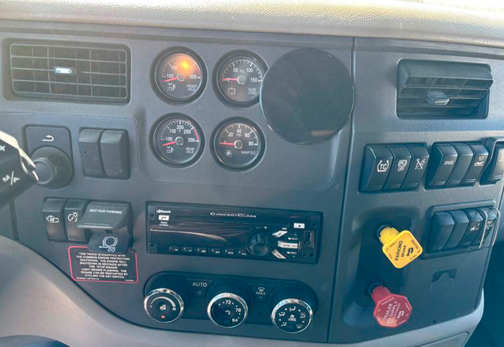 2019 Peterbilt 579 Semi Truck