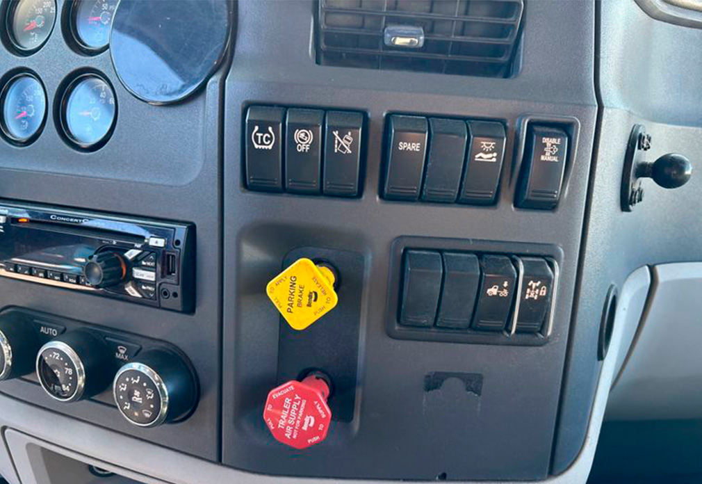 2019 Peterbilt 579 Semi Truck