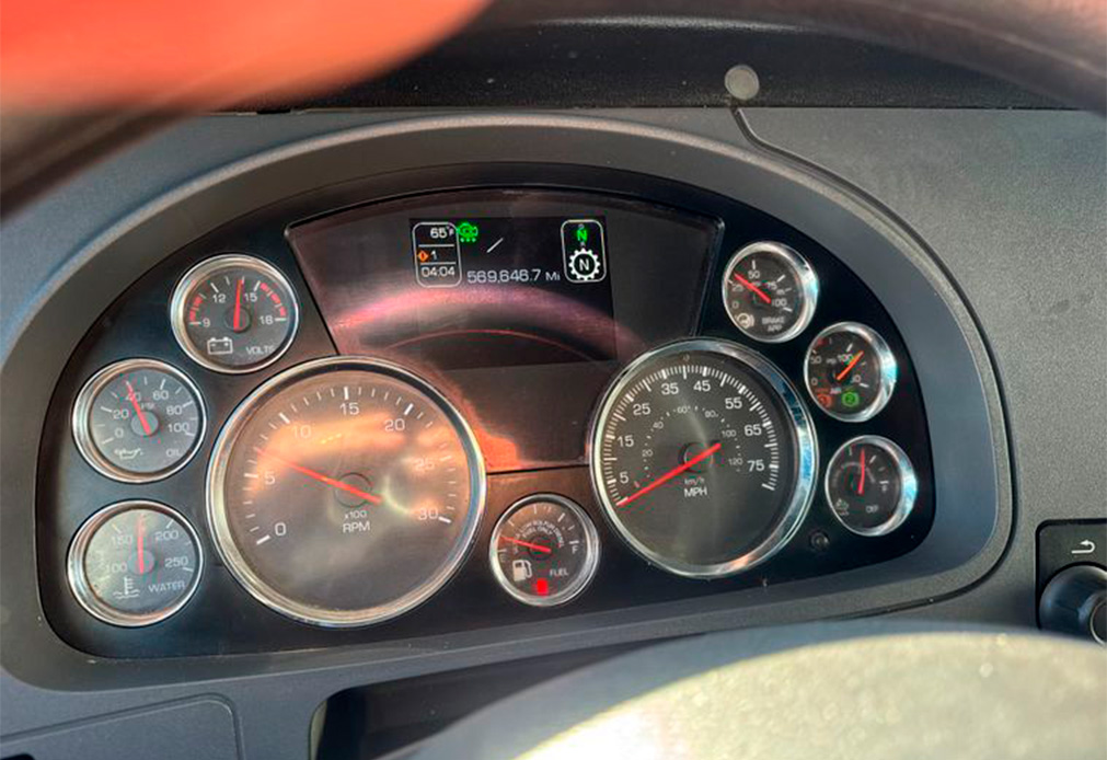 2020 Kenworth T680 Semi Truck