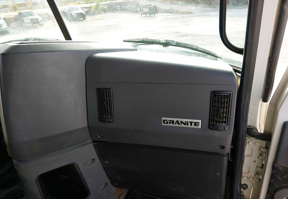 2014 Mack GU713 Dump Truck