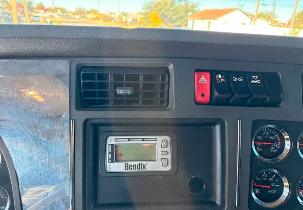 2019 Kenworth T680 Semi Truck