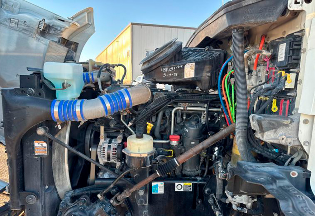 2016 Kenworth T680 Semi Truck