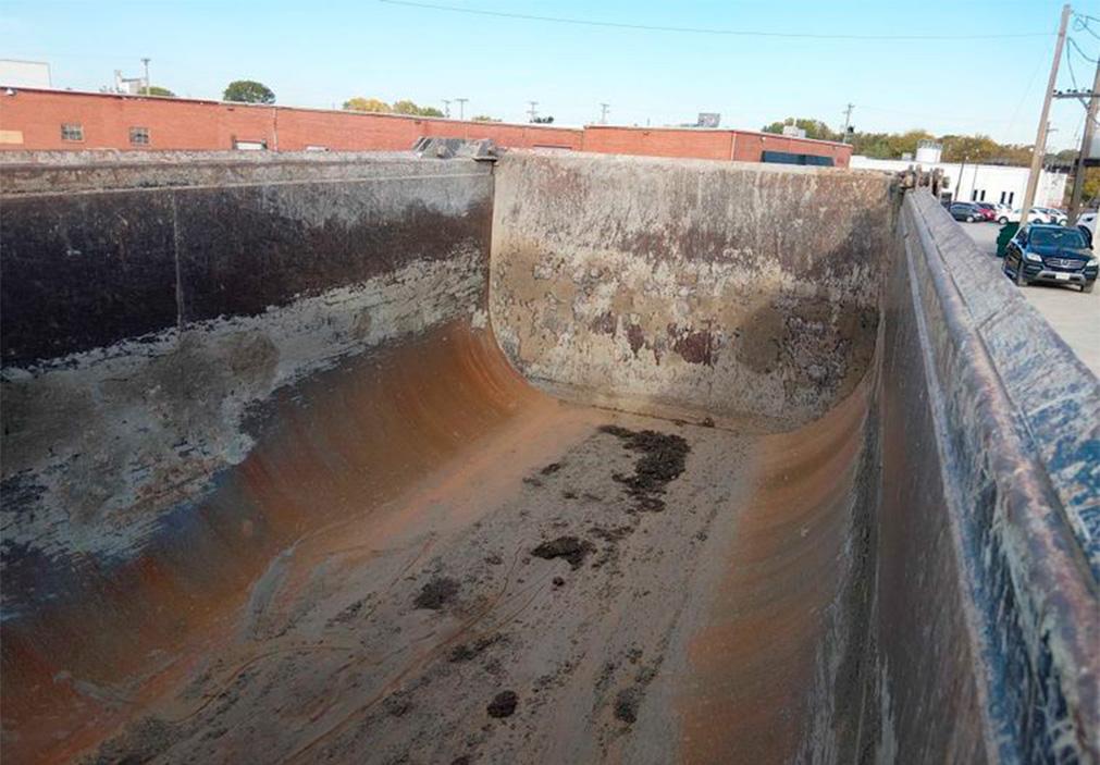 2014 Mack GU713 Dump Truck