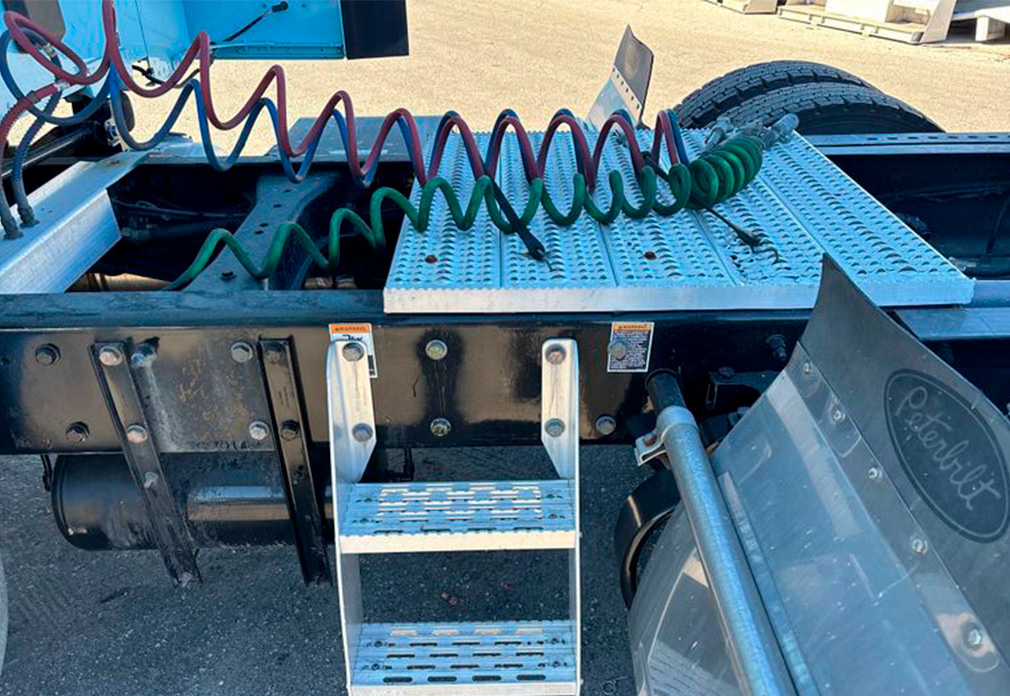 2019 Peterbilt 579 Semi Truck