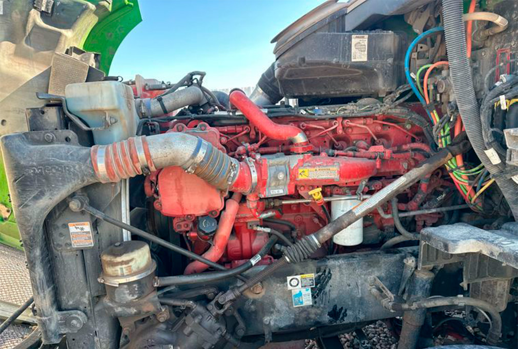 2015 Kenworth T680 Semi Truck