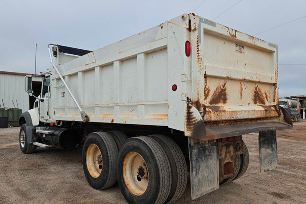 2009 Mack Granite Dump Truck