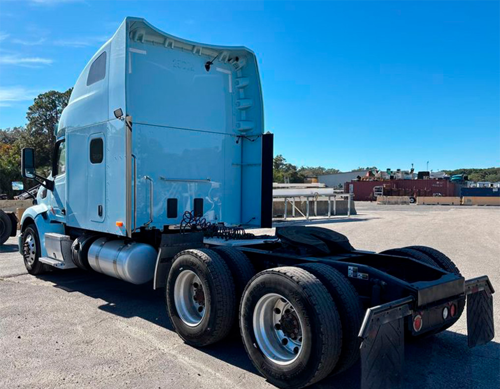 2019 Peterbilt 579 Semi Truck