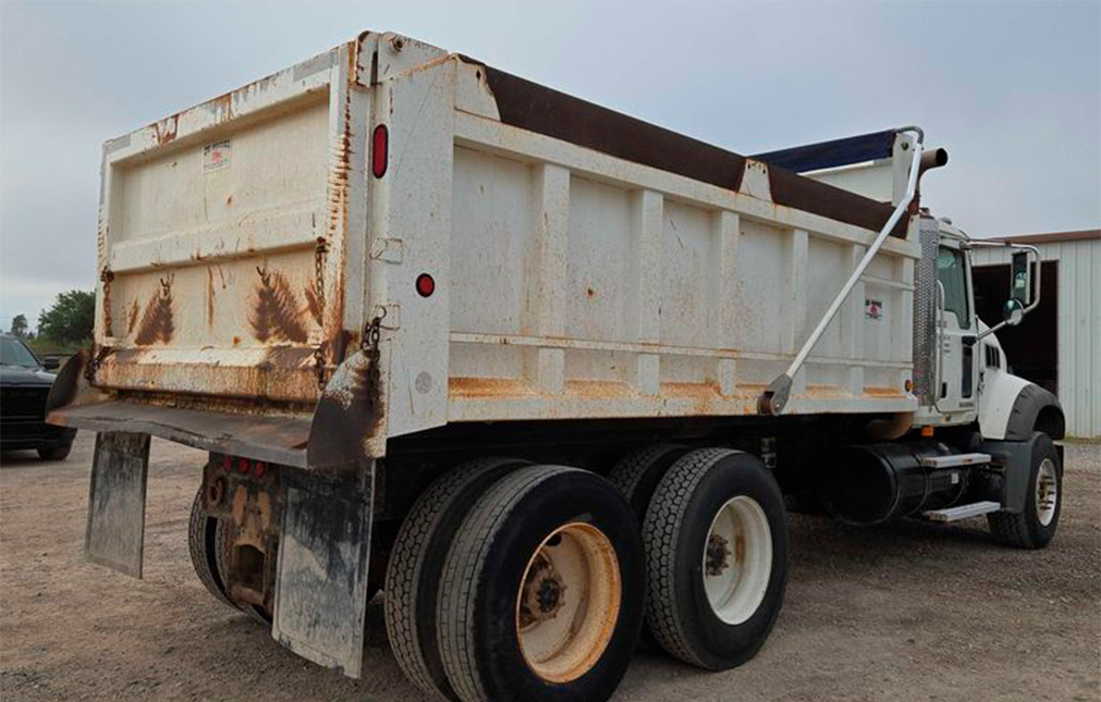 2009 Mack Granite Dump Truck