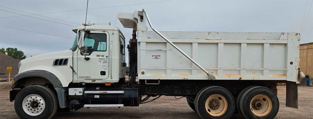 2009 Mack Granite Dump Truck