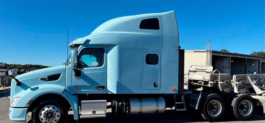 2019 Peterbilt 579 Semi Truck