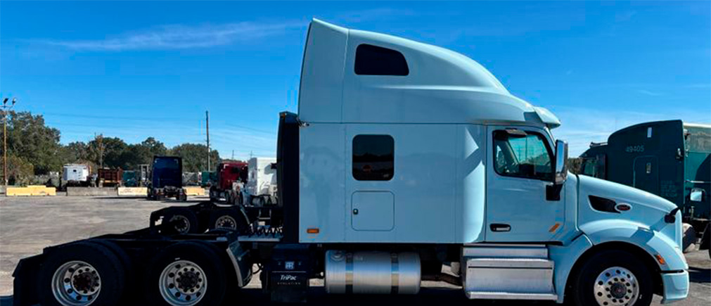 2019 Peterbilt 579 Semi Truck