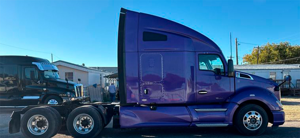 2019 Kenworth T680 Semi Truck
