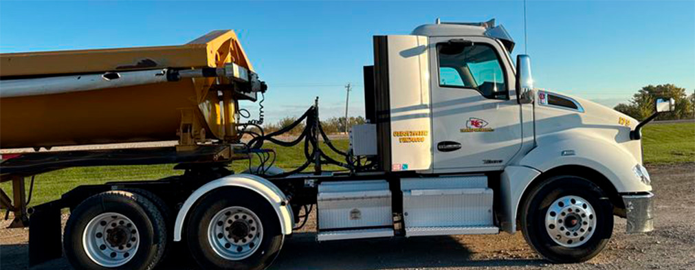 2016 Kenworth T680 Semi Truck