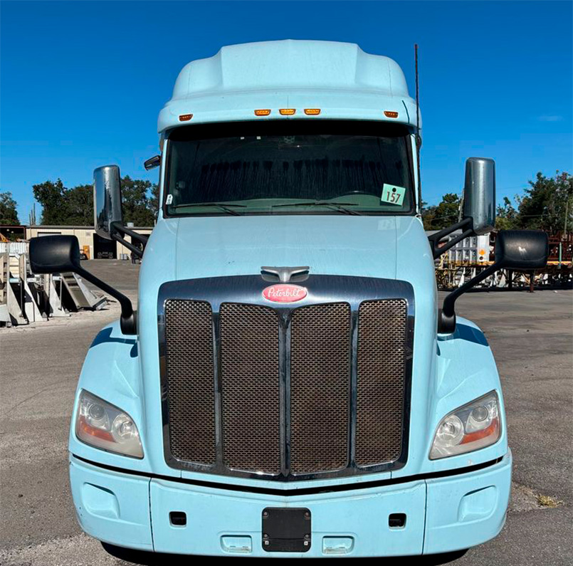 2019 Peterbilt 579 Semi Truck