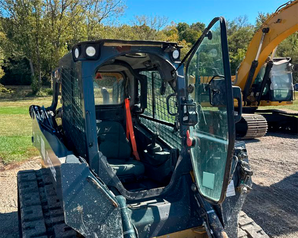2021 John Deere 325G Skid Steer Loader