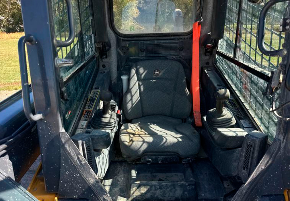 2021 John Deere 325G Skid Steer Loader