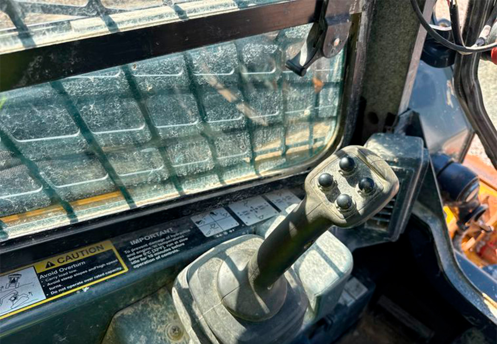 2021 John Deere 325G Skid Steer Loader