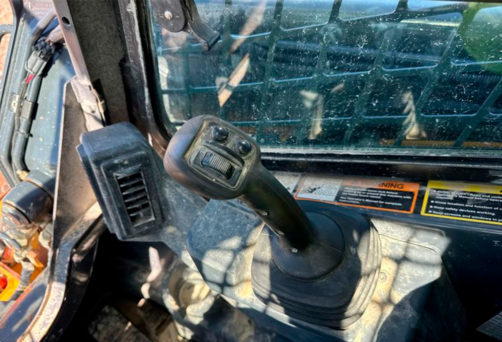 2021 John Deere 325G Skid Steer Loader