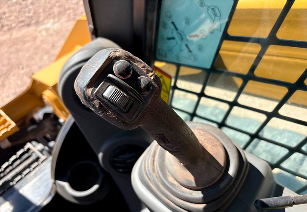 2017 Caterpillar 299D2 XHP Skid Steer Loader