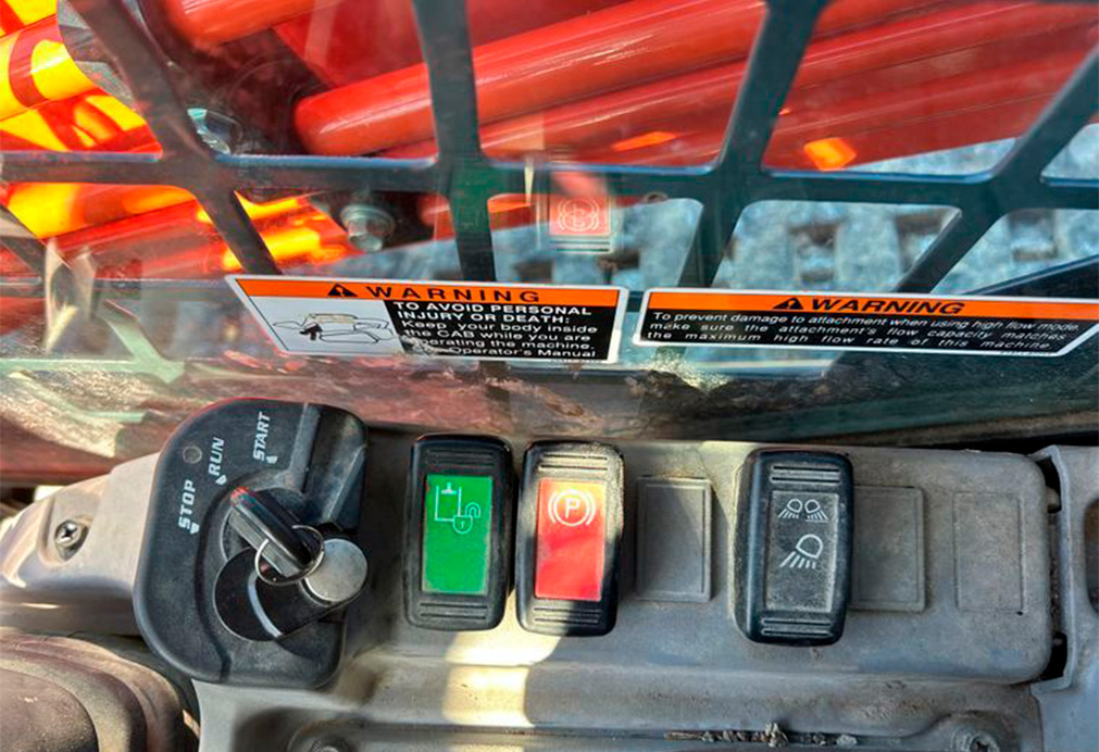 2022 Kubota SVL97-2 Skid Steer Loader