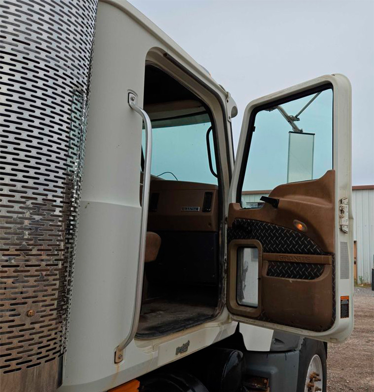 2009 Mack Granite Dump Truck